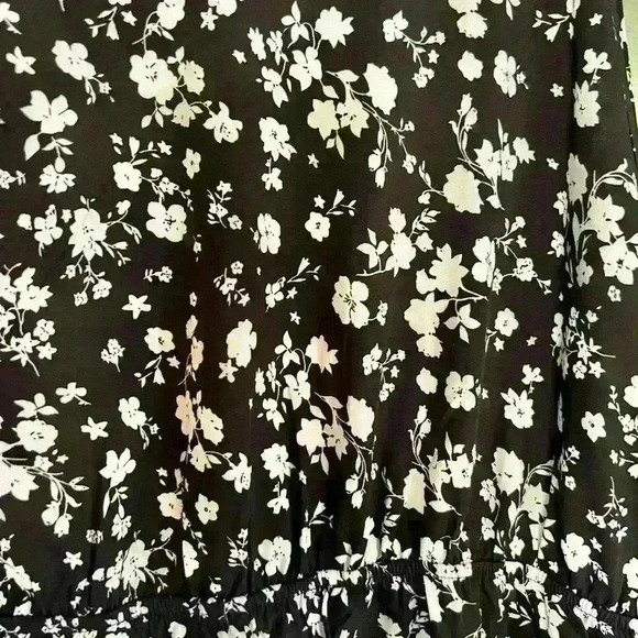 Ditzy Floral Tie Back Romper, Size XL - Picture 3 of 6